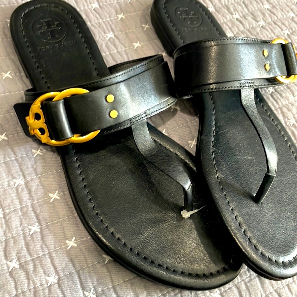 Brand new Tory Burch thong sandals size 7.5